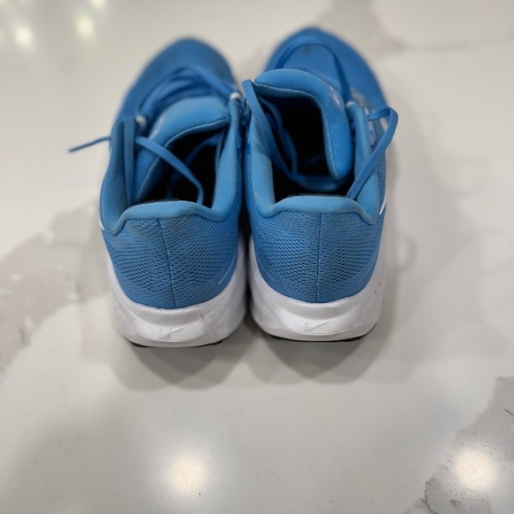 Nike Blue Athletic Sneakers - Picture 6 of 8